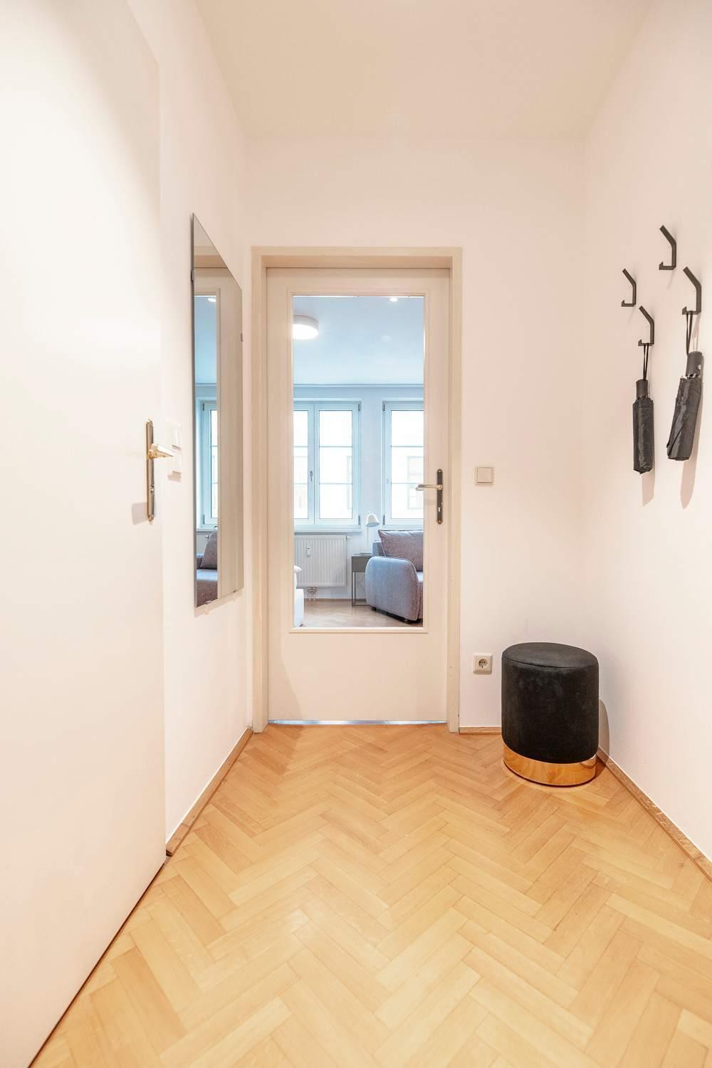 Roomy For 2 - 4 In Hip Area & Free Parking Appartamento