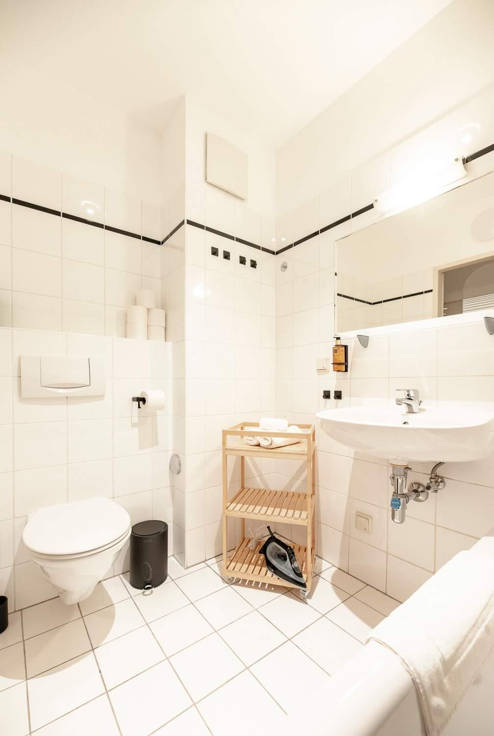 Roomy For 2 - 4 In Hip Area & Free Parking Appartamento *